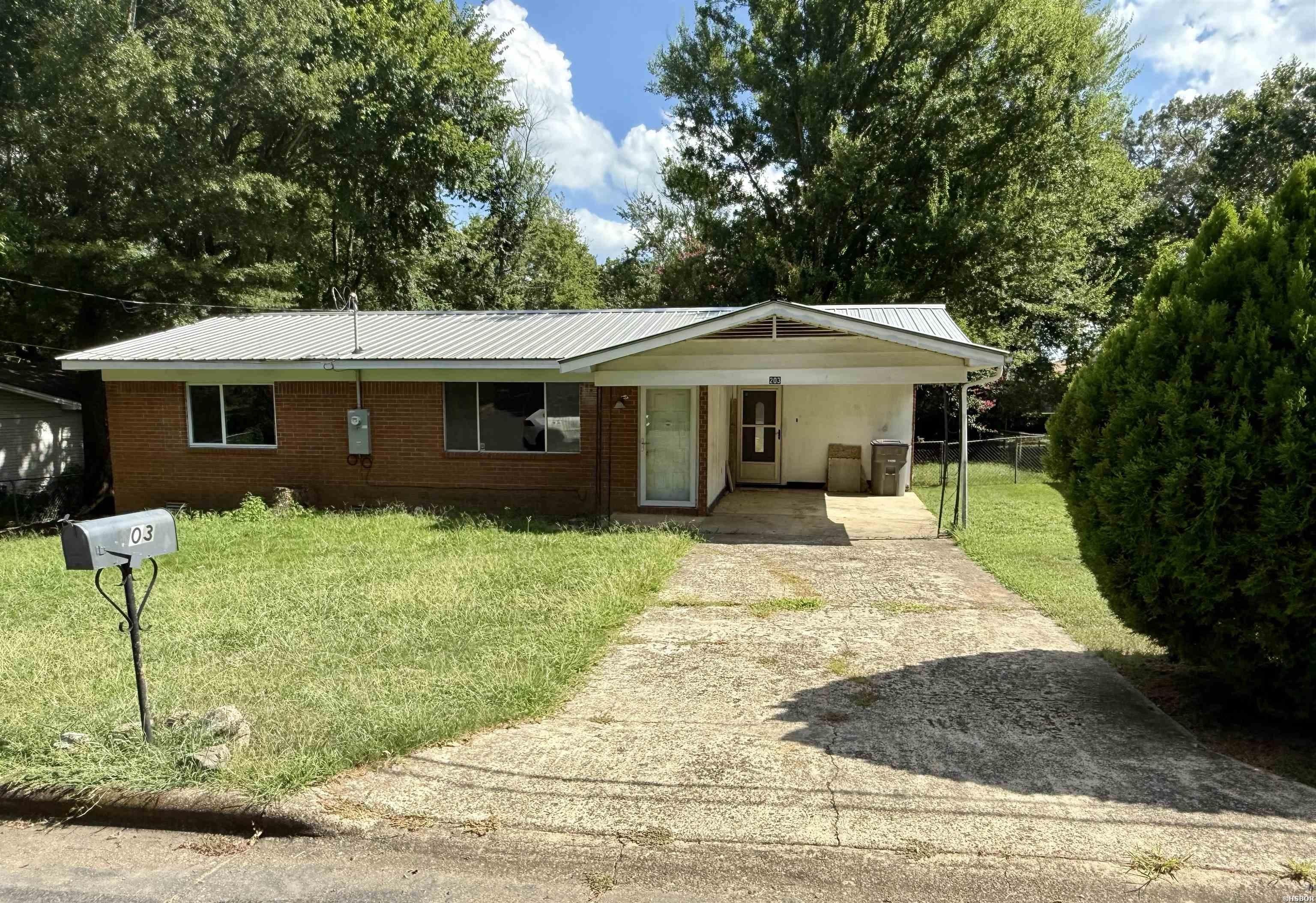 Single Family 2BR 1BA - 203 LARY Street, Hot Springs, AR