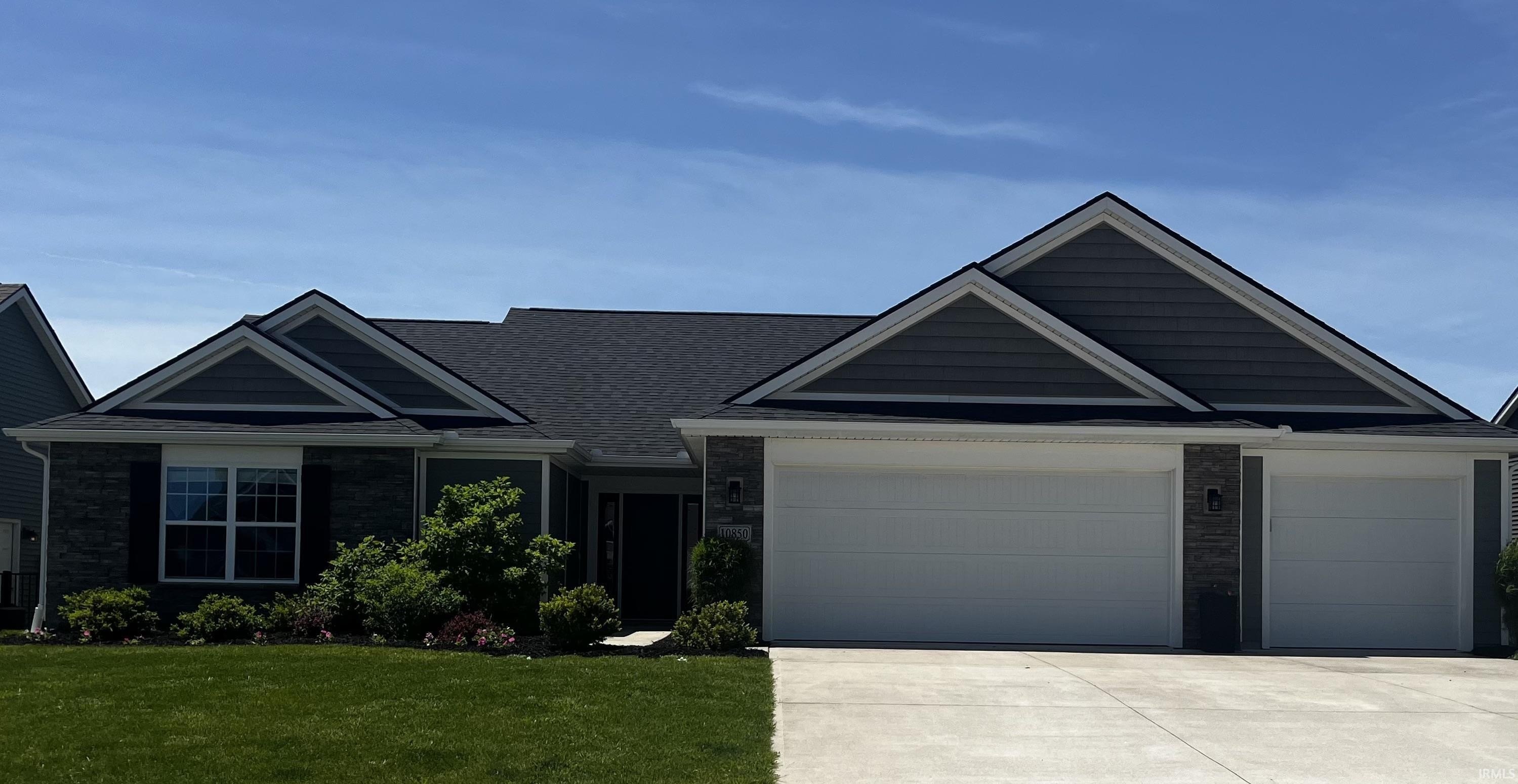 Single Family 3BR 2BA - 10850 Fenton Cove, Roanoke, IN