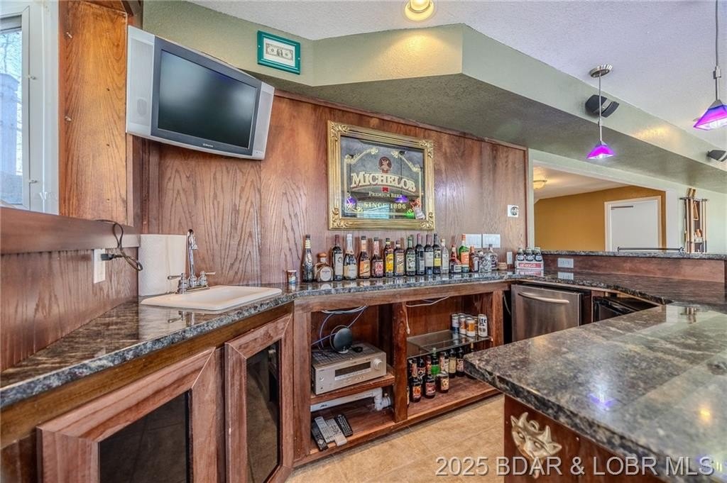 Single Family 2BR 5BA - 28 Delancey Street, Sunrise Beach, MO