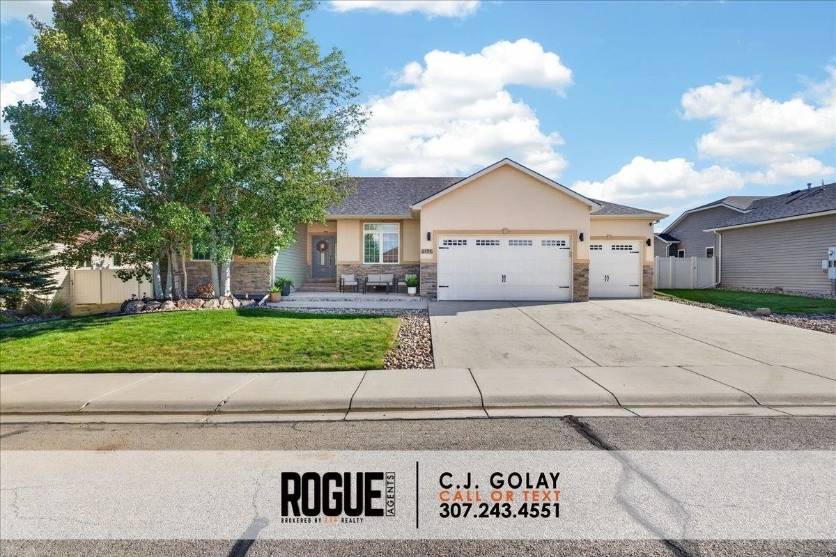 Single Family 5BR 3BA - 6125 Coronado Drive, Casper, WY