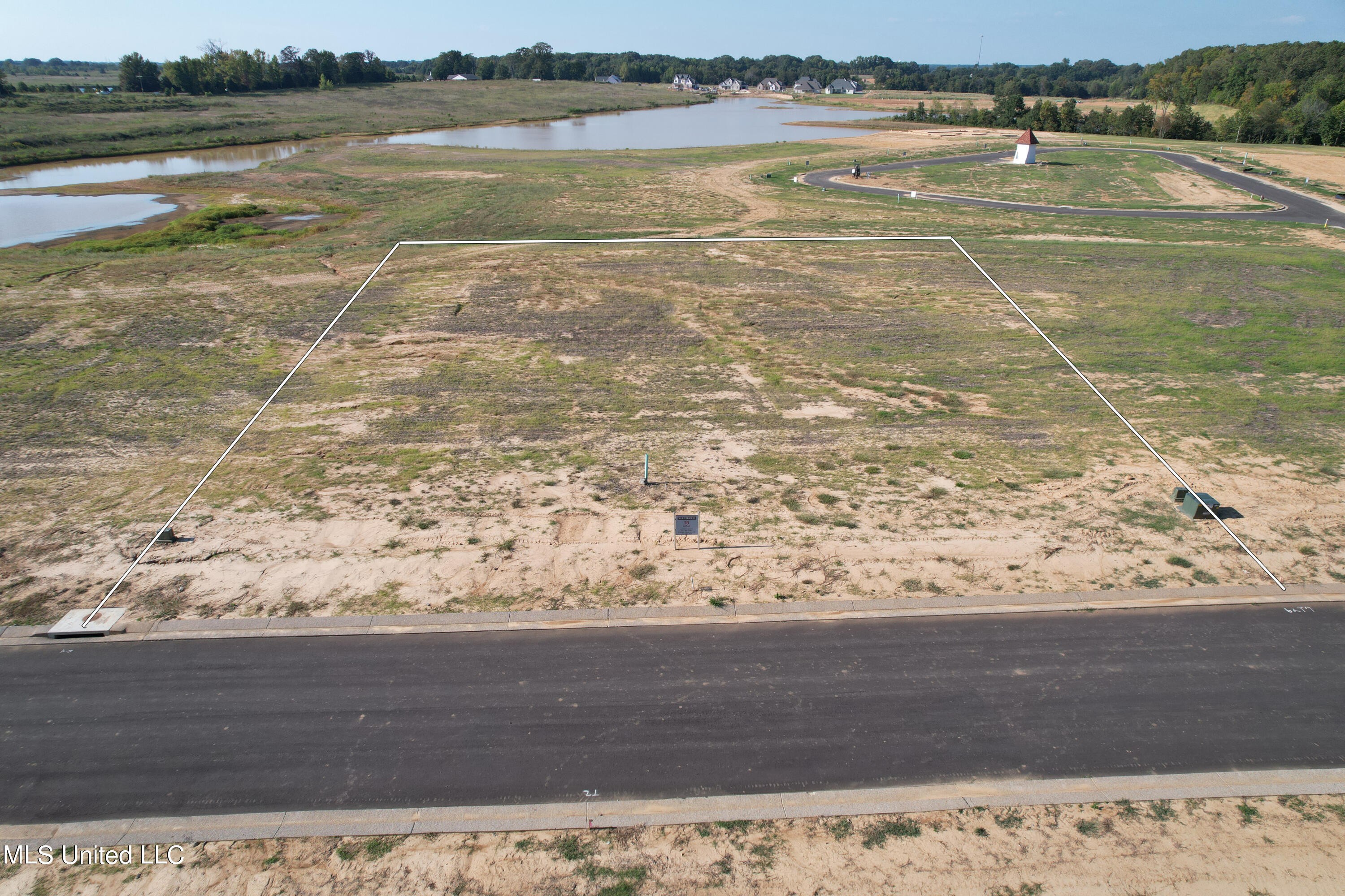 Single Family - 879 Red Cedar Loop lot: 23, Hernando, MS