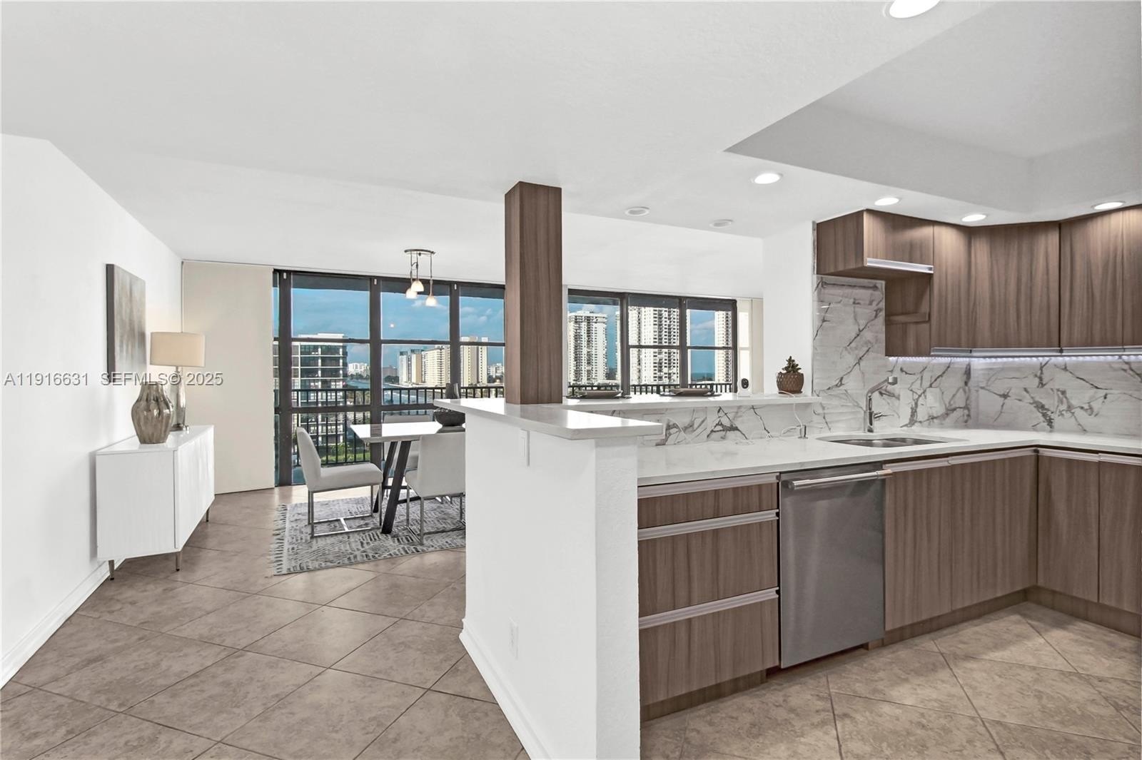 Condo 2BR 2BA - 800 Parkview Dr, Hallandale  Beach, FL