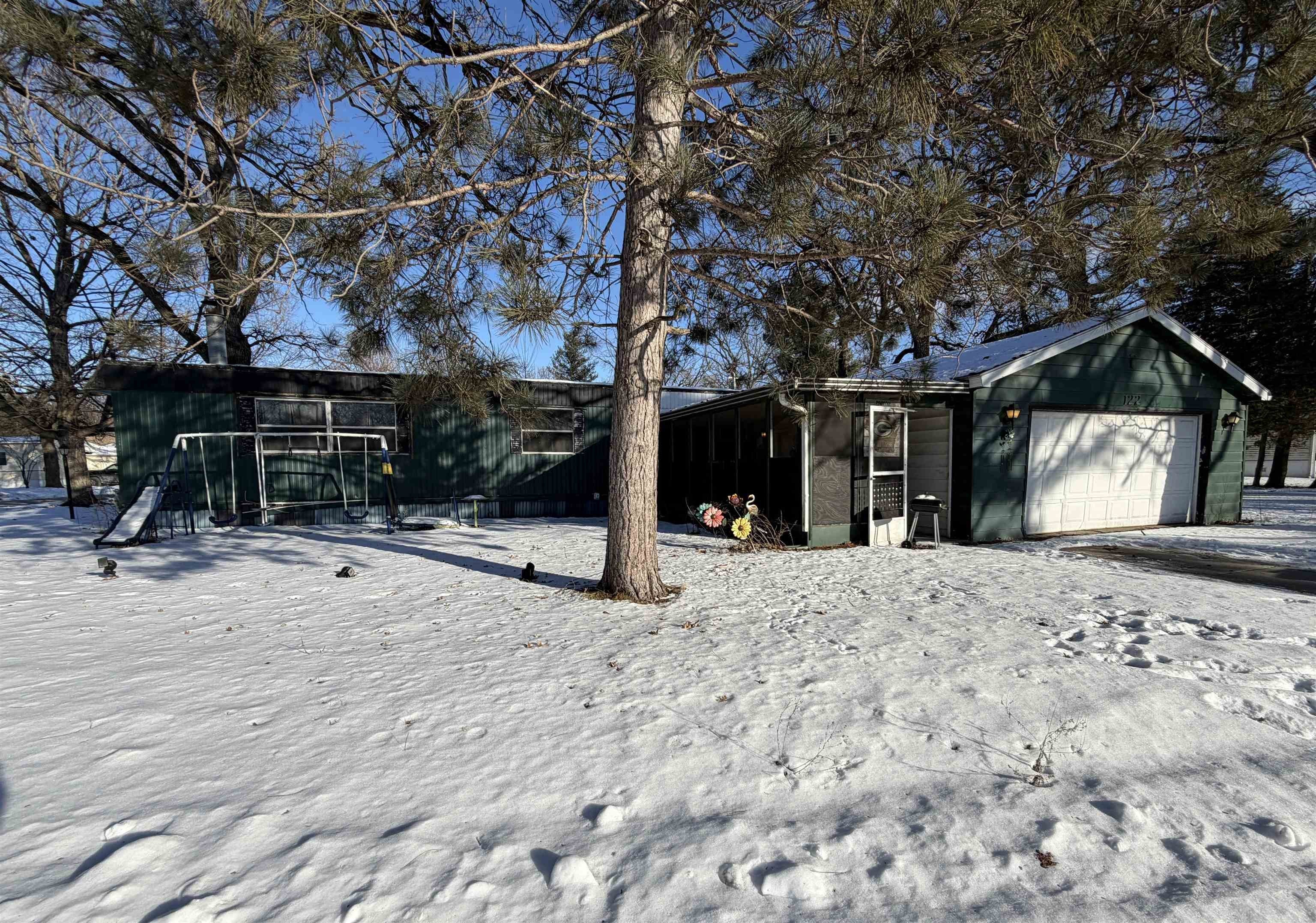Condo 2BR 1BA - 122 Falling Creek Circle, Janesville, WI
