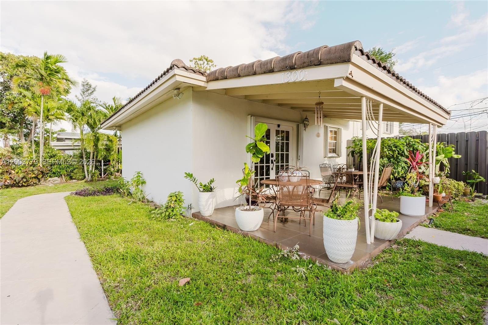Single Family 4BR 3BA - 1300 NE 204th St, Miami, FL