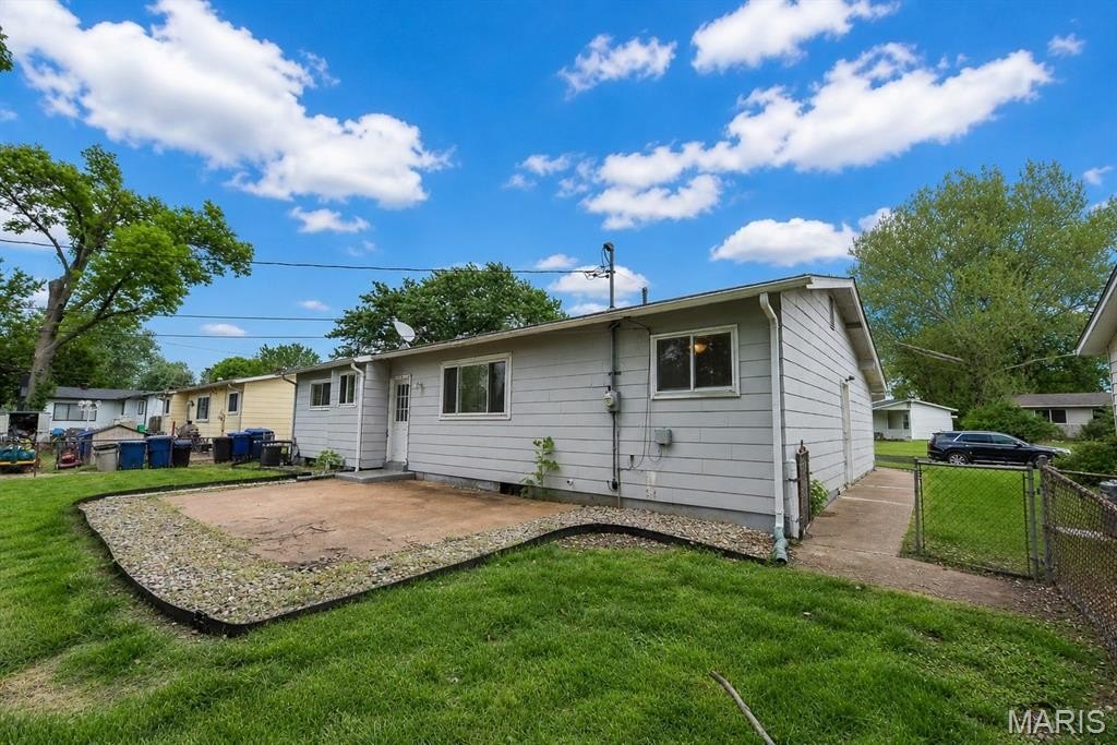 Single Family 3BR 3BA - 2175 Collier Drive, Florissant, MO