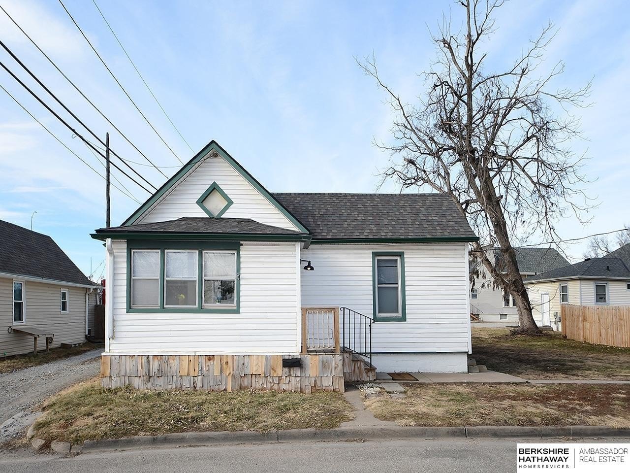 Single Family 3BR 1BA - 1235 N 7th Street, Lincoln, NE