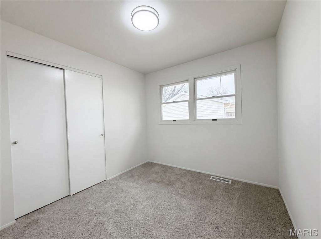 Single Family 3BR 2BA - 2940 Dover Drive, Florissant, MO