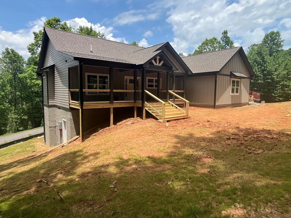Single Family 3BR 2BA - 42 Robins Nest Way, Young Harris, GA