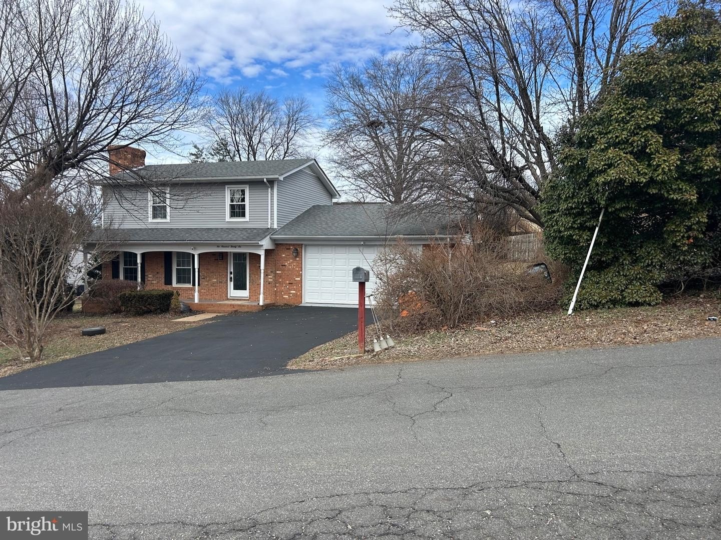 Single Family 3BR 2BA - 226 CHESTNUT DR, CULPEPER, VA