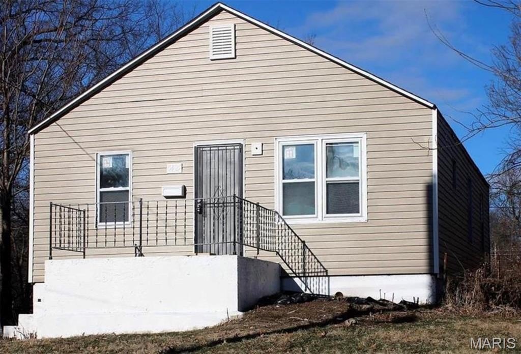 Single Family 2BR 1BA - 5425 Hamilton Avenue, Jennings, MO