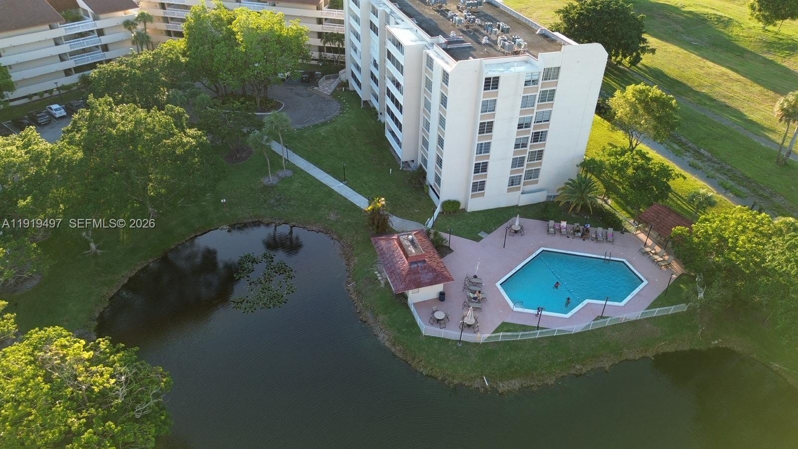 Condo 2BR 2BA - 7051 Environ Blvd, Lauderhill, FL