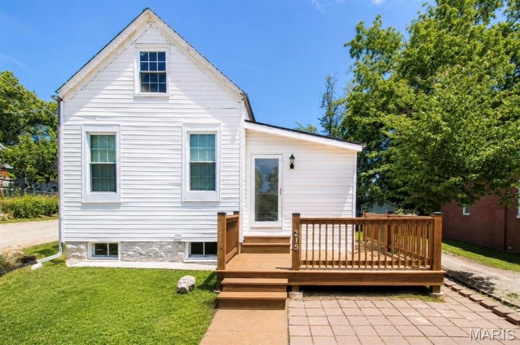 Single Family 2BR 1BA - 215 Weiss Avenue, St Louis, MO