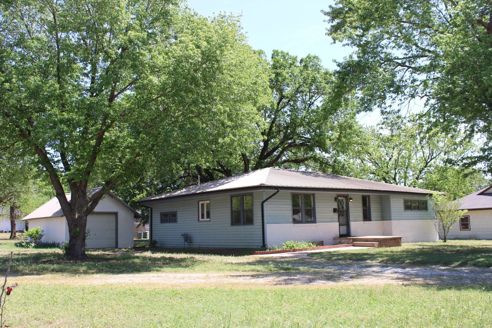 Single Family 3BR 2BA - 423  N. Madison, Anthony, KS
