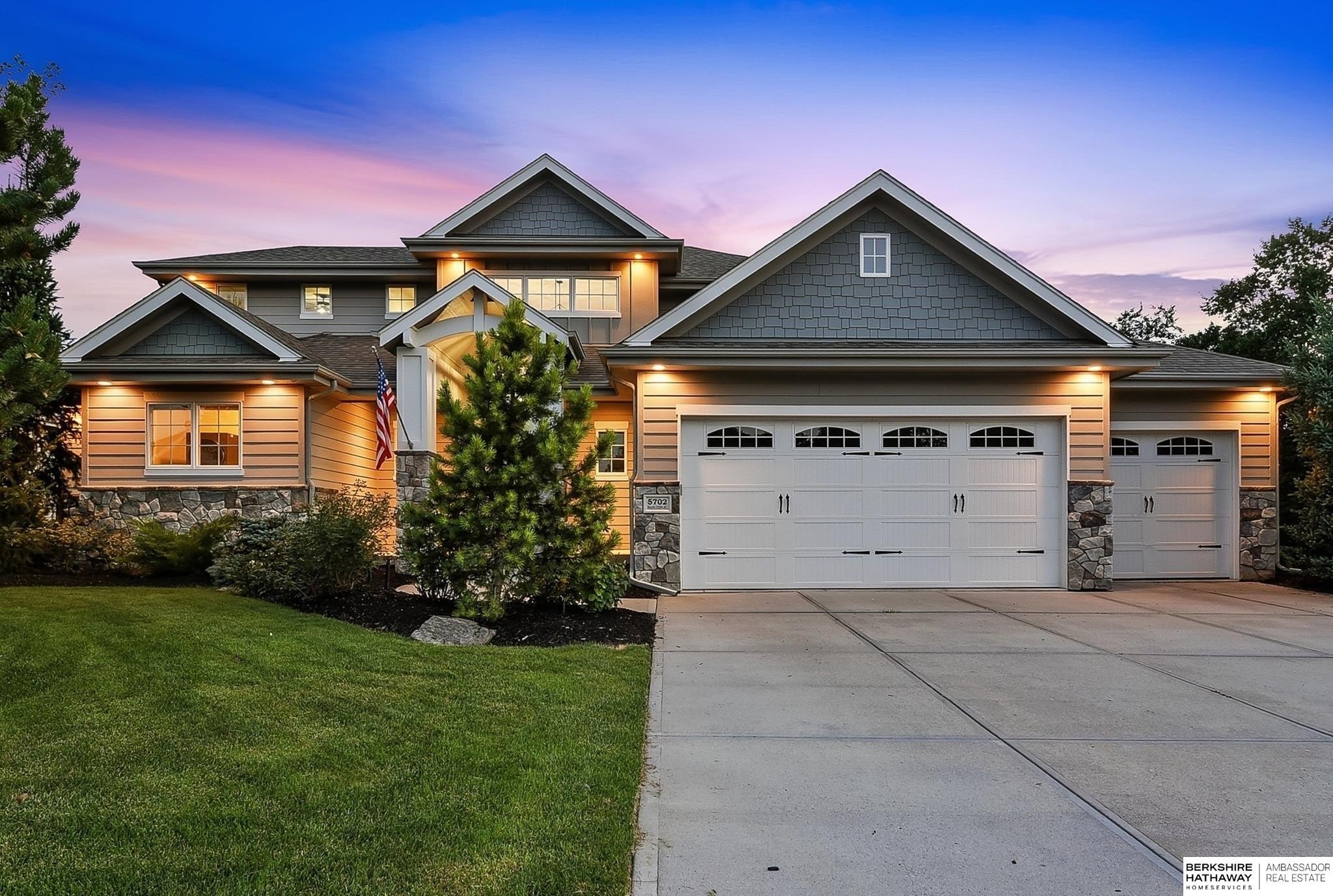 Single Family 5BR 4BA - 5702 S 239th Street, Elkhorn, NE