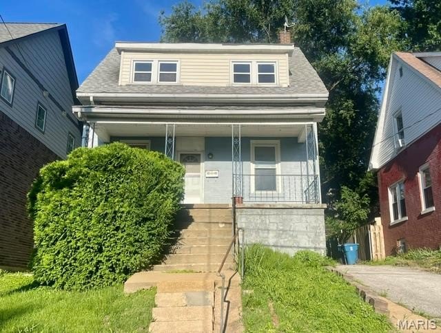 Single Family 2BR 1BA - 2622 Lyle Avenue, Maplewood, MO