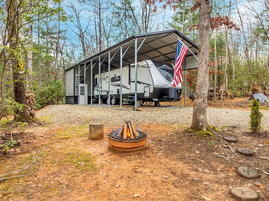 Single Family 1BR 1BA - 39 Sadie Way, Blairsville, GA