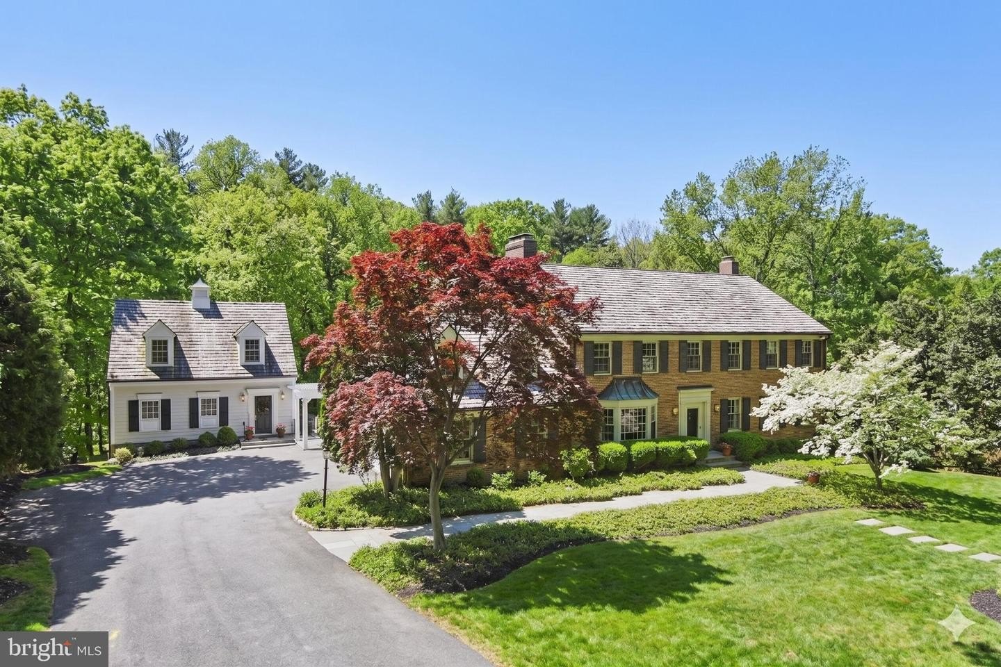 Single Family 6BR 7BA - 10936 MARTINGALE CT, POTOMAC, MD