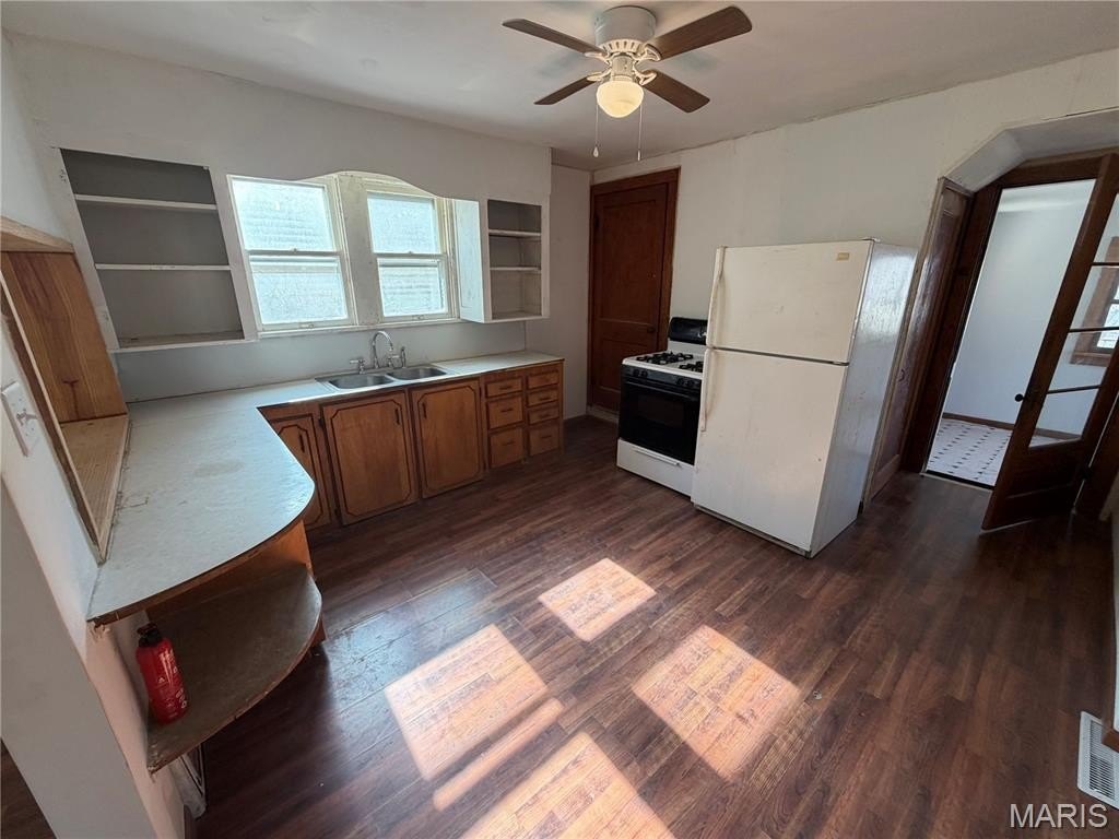 Single Family 2BR 1BA - 611 Bluff Road, Prairie Du Rocher, IL