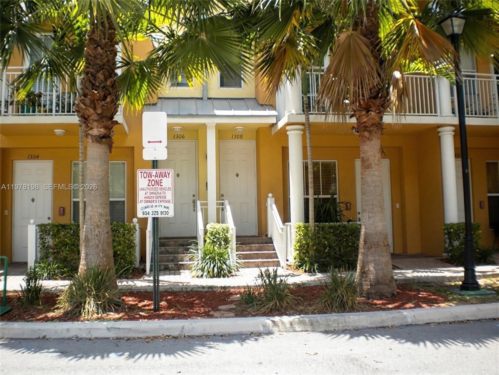 Single Family 2BR 3BA - 1308 SW 3rd Ct, Fort Lauderdale, FL