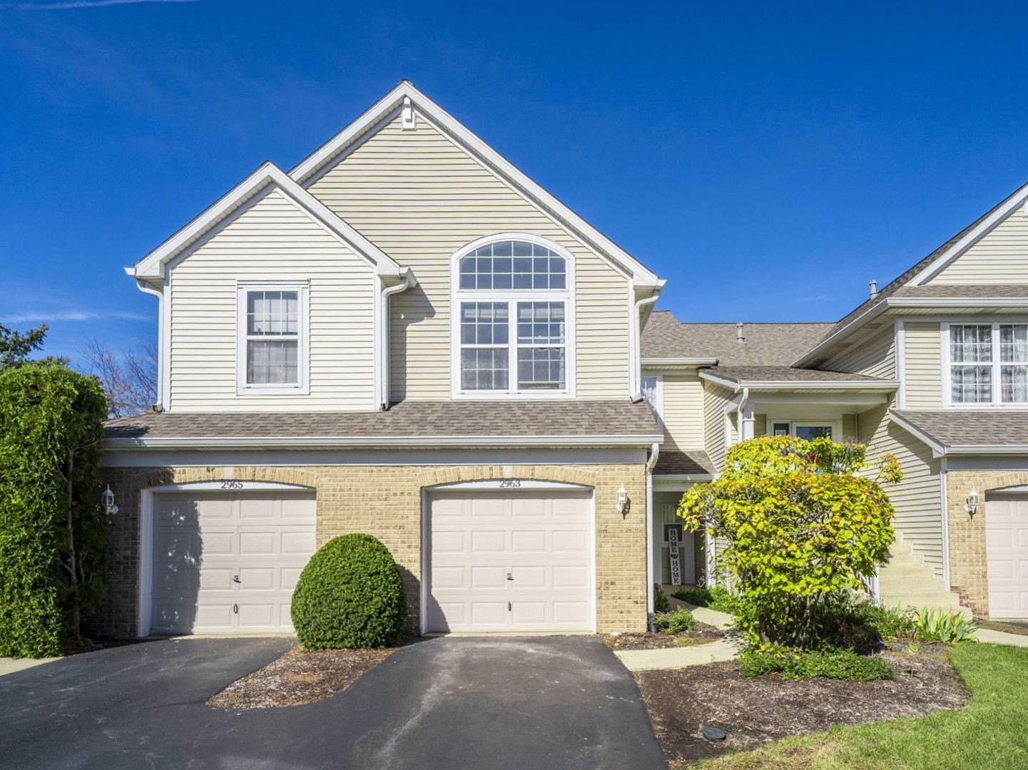 2963 Waters Edge Cir