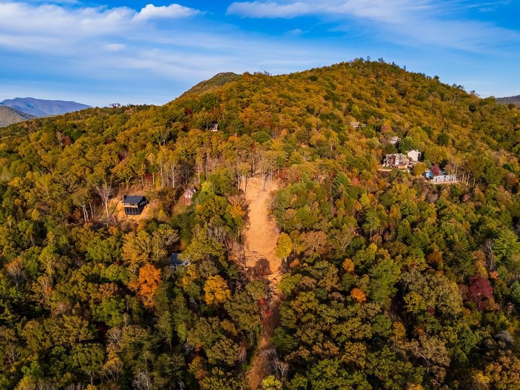 Single Family 4BR 4BA - Lot 2 Whiskey Mountain Estates, Hiawassee, GA