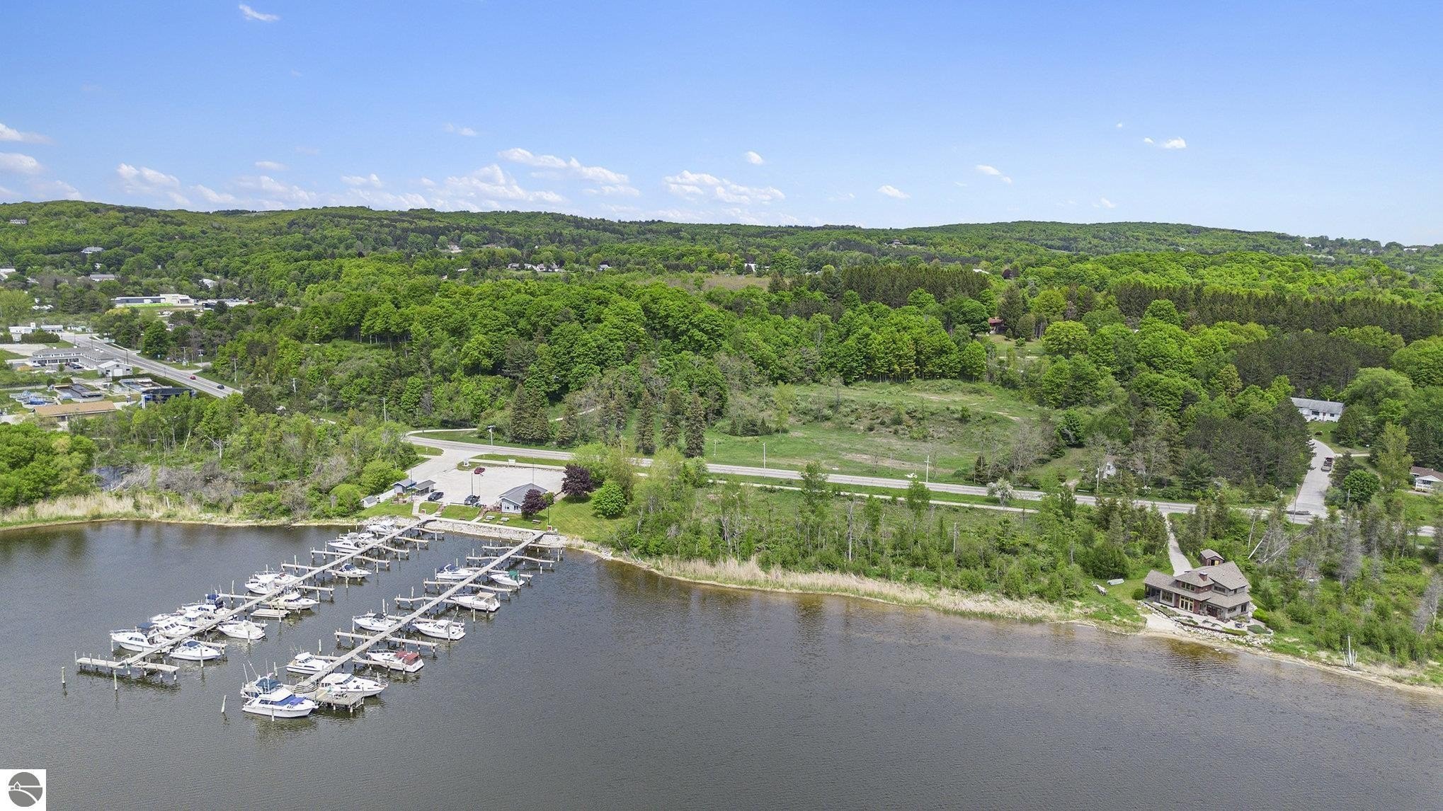 Unit 39B Lake St  