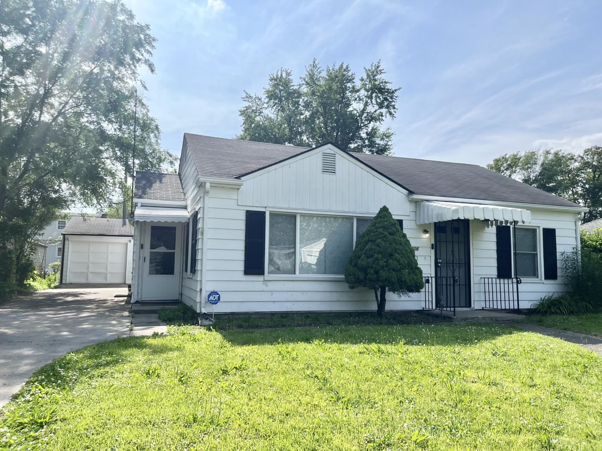 Single Family 3BR 2BA - 4506 S Colonial Avenue, Fort Wayne, IN