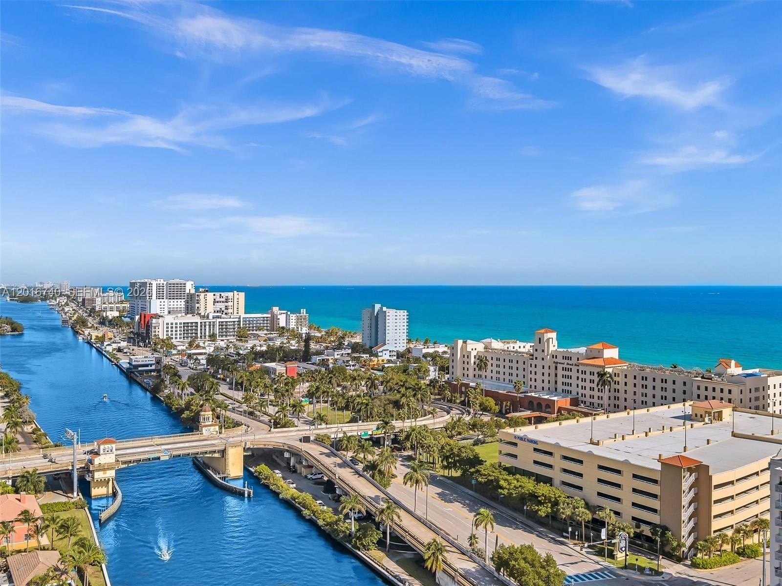 Condo 2BR 2BA - 5300 Washington St, Hollywood, FL
