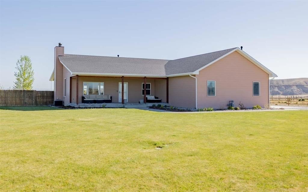Single Family 5BR 3BA - 31 Iron Creek Drive, Cody, WY