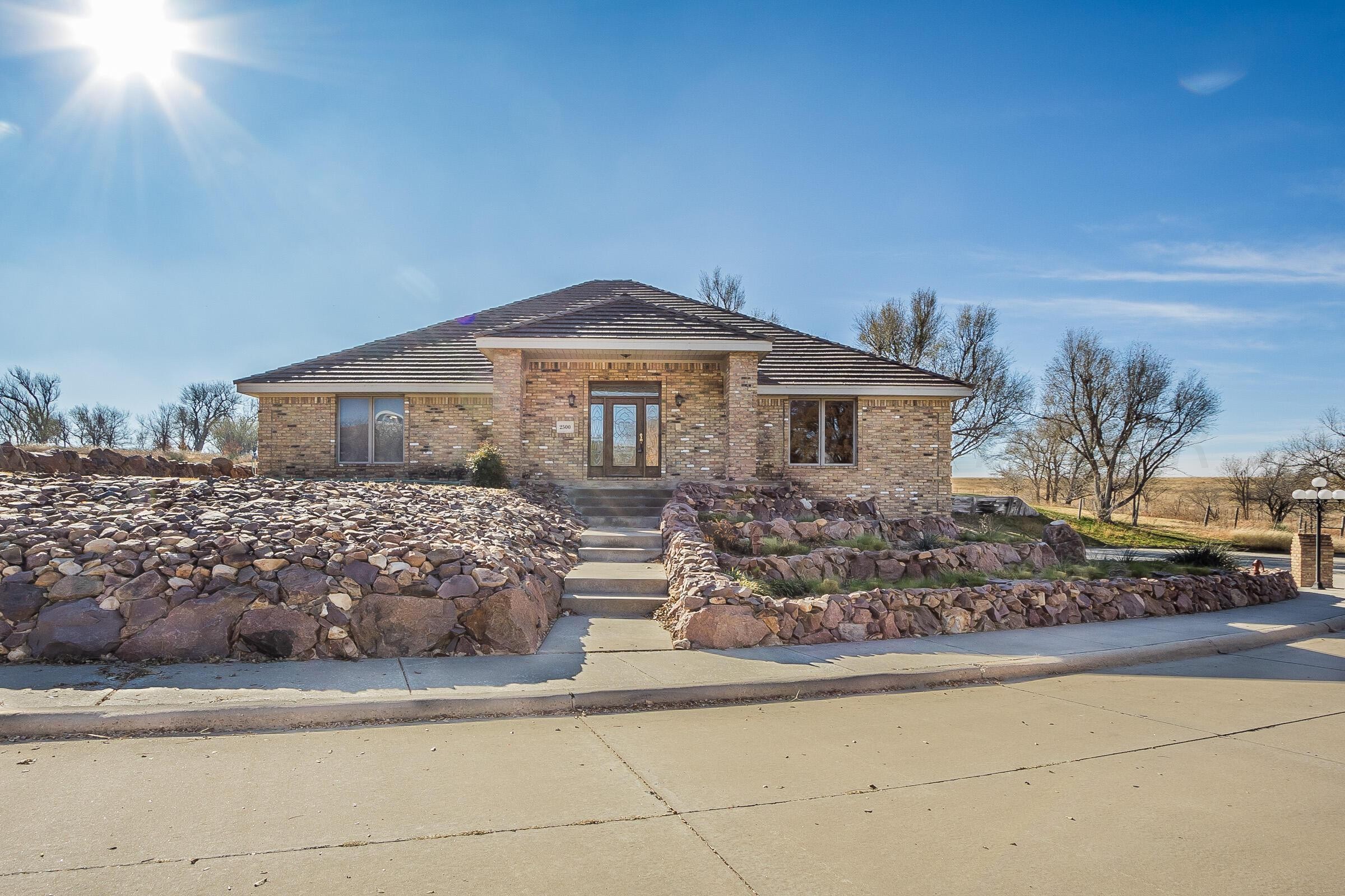 2500 Chaumont Dr  
