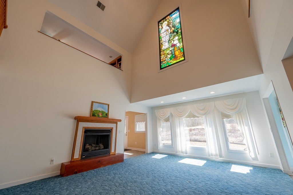 Single Family 3BR 3BA - 4149 NE Suiter Rd, Bastian, VA