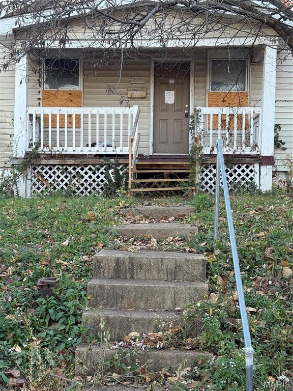 Single Family 2BR 2BA - 5600 Hodiamont Avenue, Jennings, MO