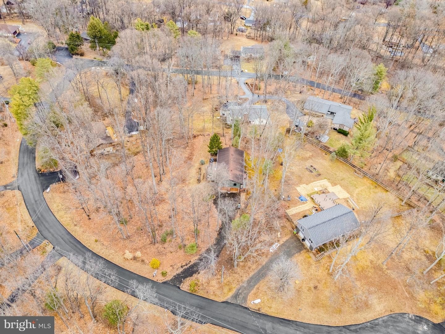 Single Family 3BR 3BA - 7269 BEAUREGARD CT, WARRENTON, VA