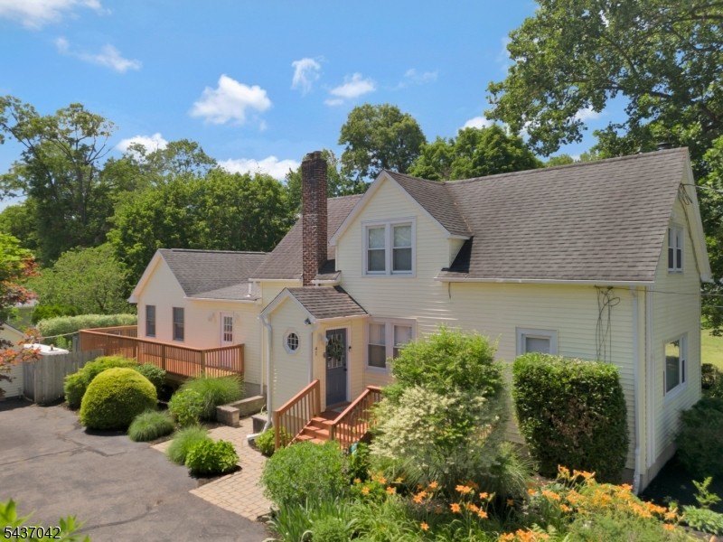 Single Family 4BR 2BA - 41 Washington Ave, Franklin Twp., NJ