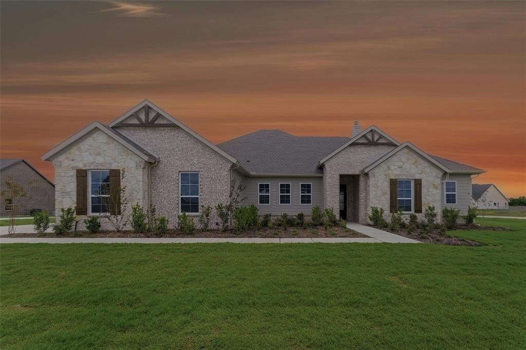 Single Family 4BR 2BA - 2204 Continent Court, Krum, TX
