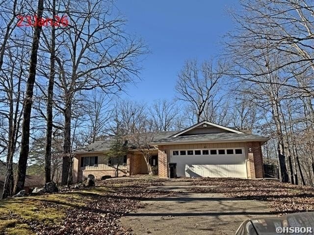 Single Family 3BR 2BA - 21 DELAVEGA Circle, Hot Springs Village, AR