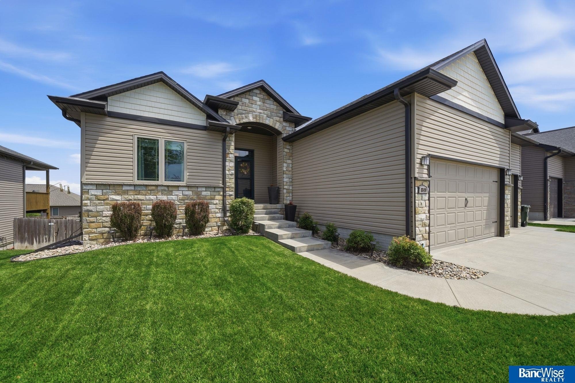 Single Family 5BR 3BA - 1340 Blue Spruce Drive, Lincoln, NE