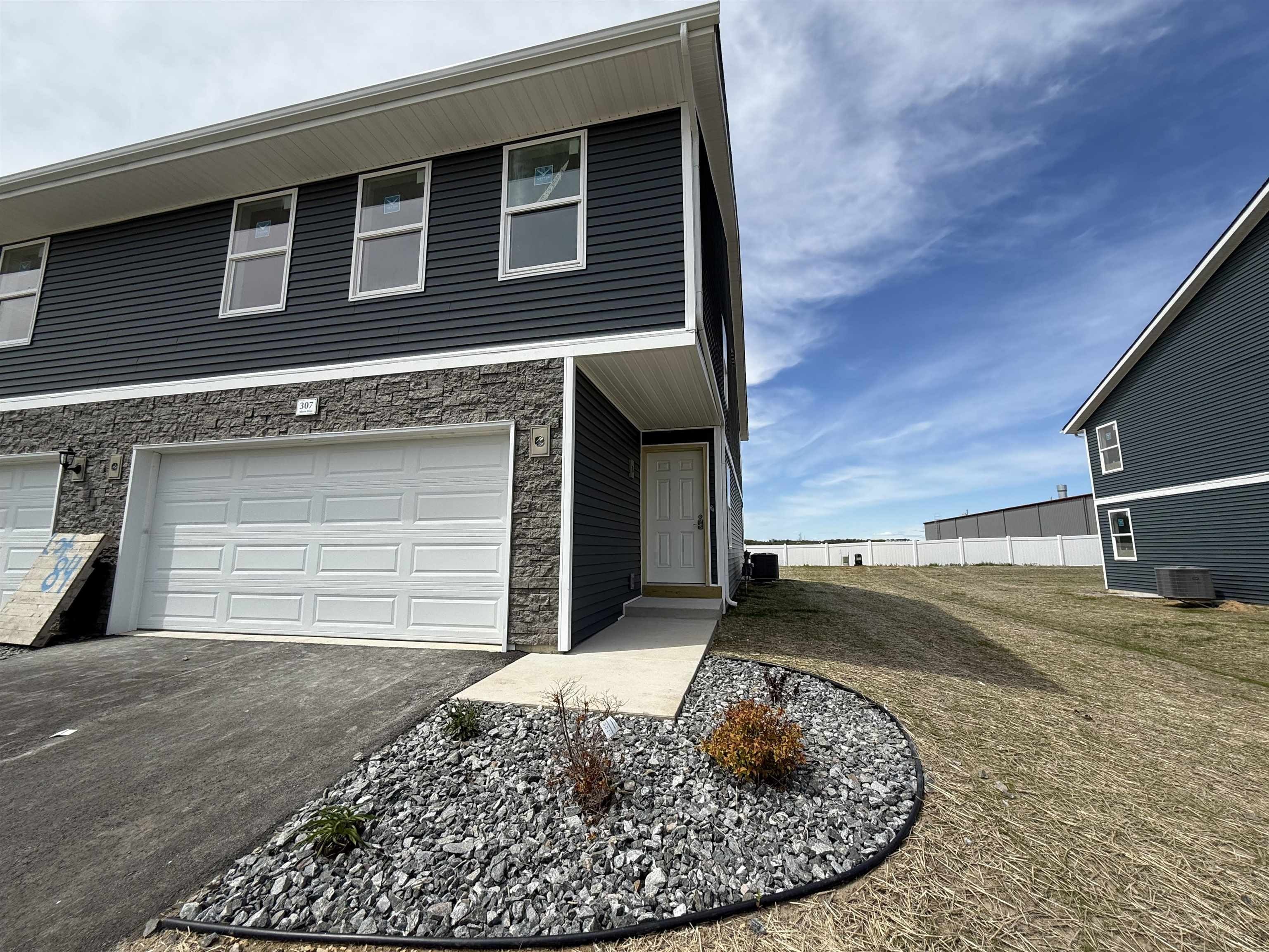 Single Family 3BR 3BA - 307 Alberts Drive, Belleville, WI