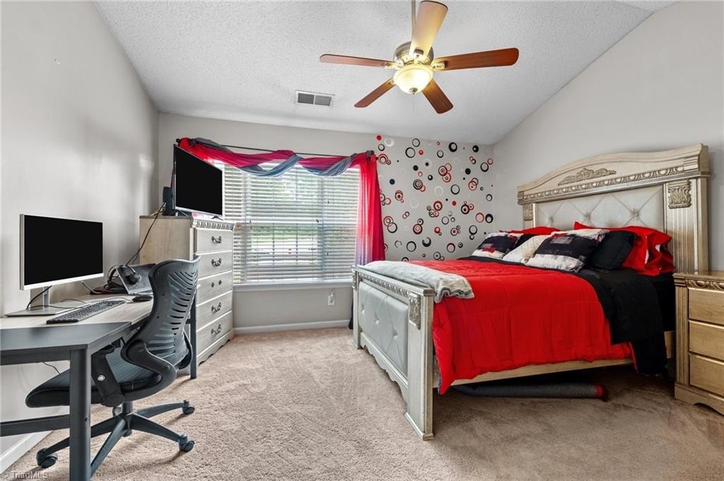 Single Family 2BR 3BA - 2 Tannenbaum Circle, Greensboro, NC