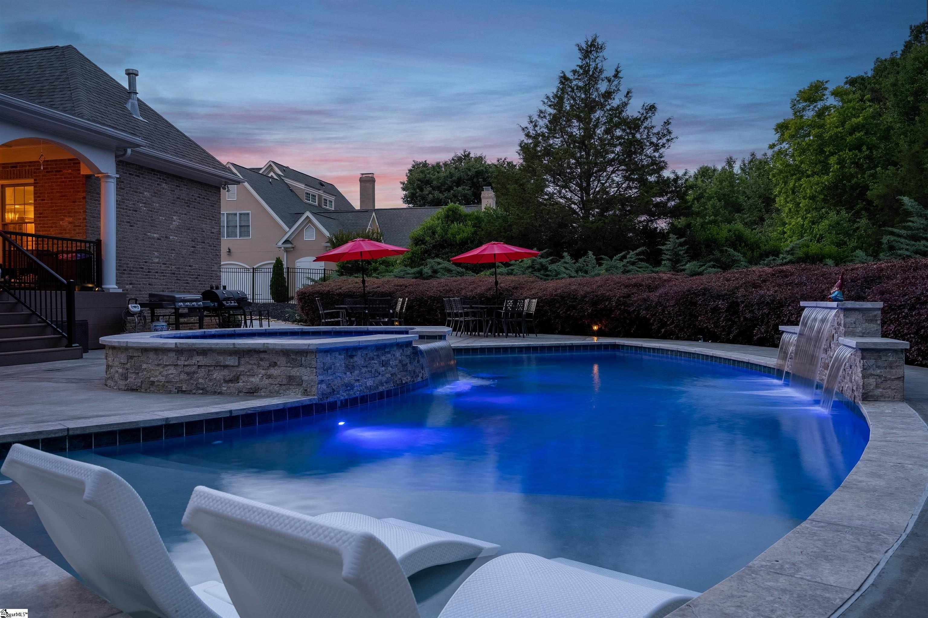Single Family 4BR 6BA - 20 Stonebrook Farm Way, Greenville, SC