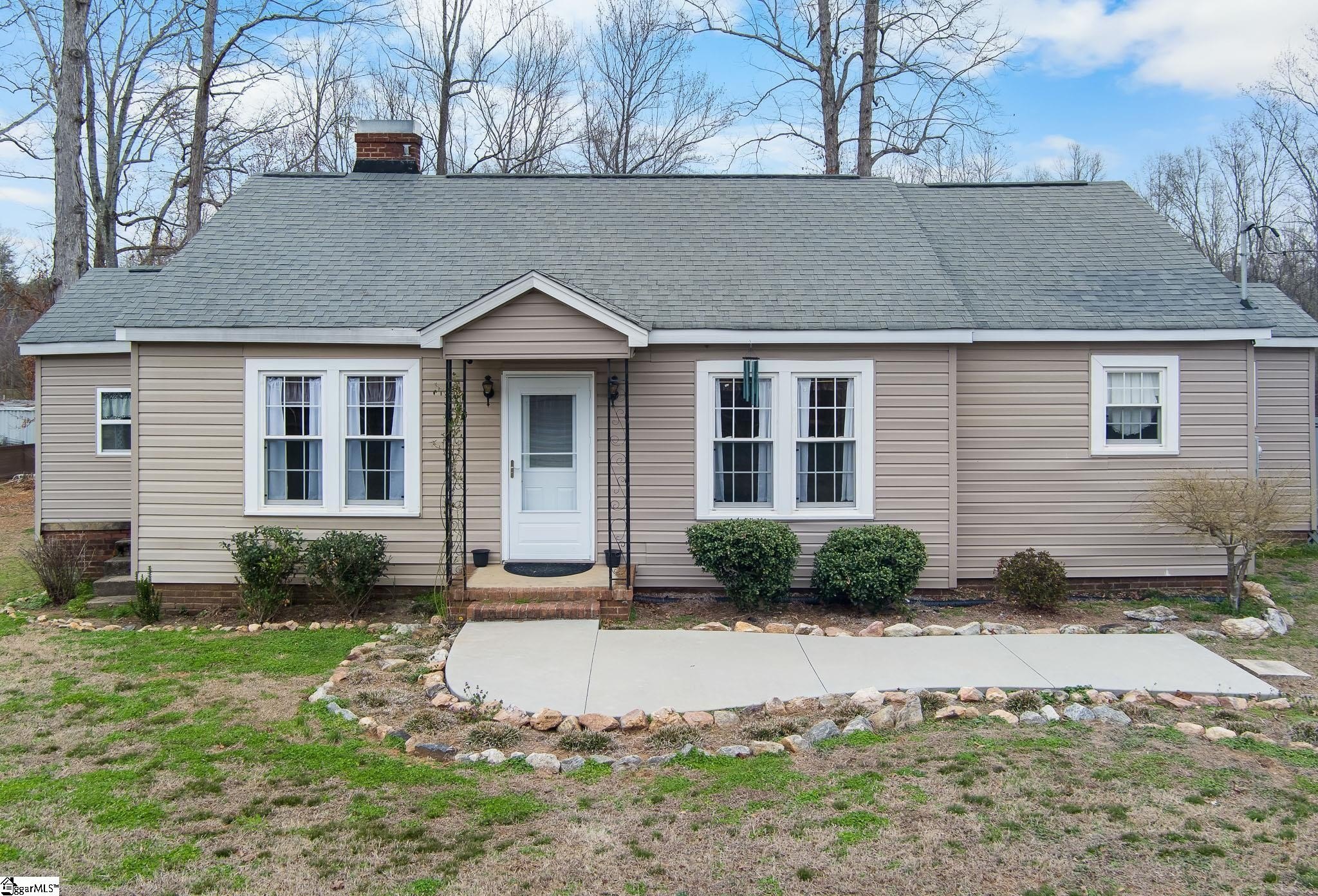 Single Family 3BR 2BA - 1316 Jameson Road, Easley, SC