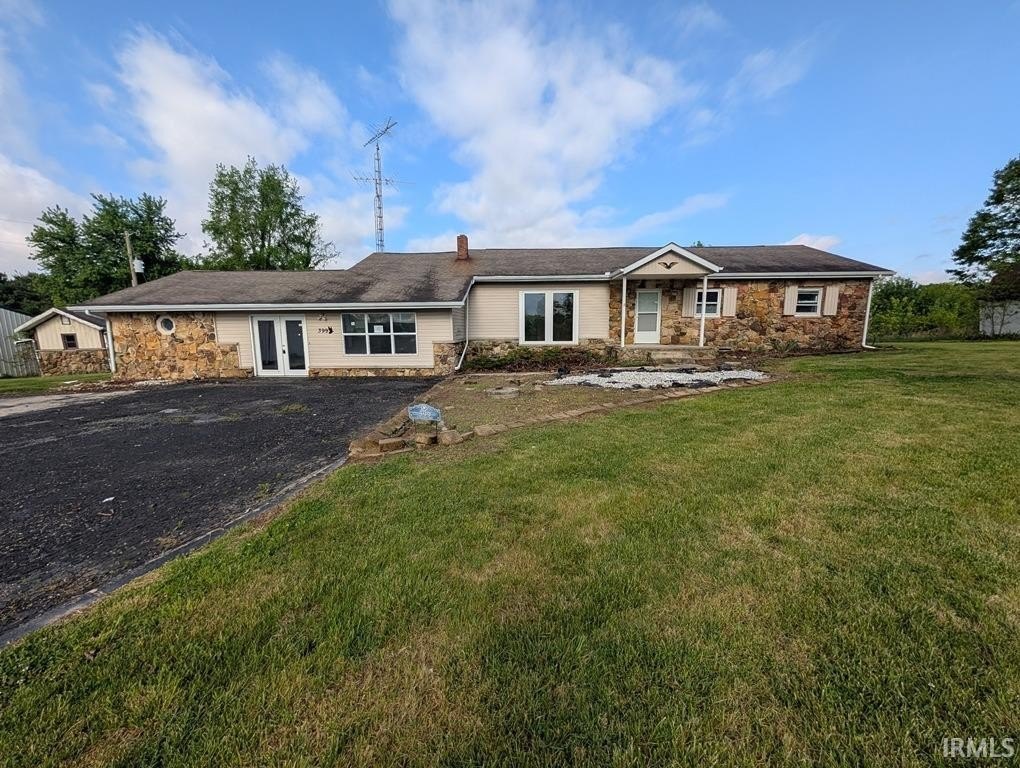 Single Family 3BR 3BA - 399 E Wilson Road, Bloomfield, IN