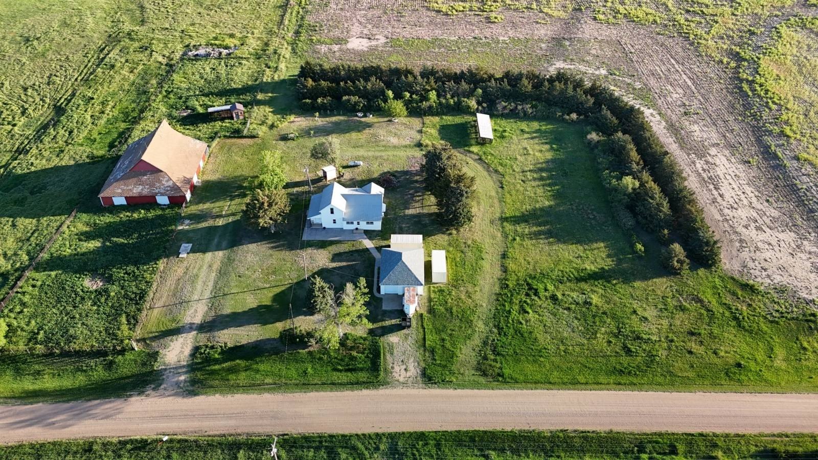 Single Family - 27032 90 Rd, Lebanon, KS