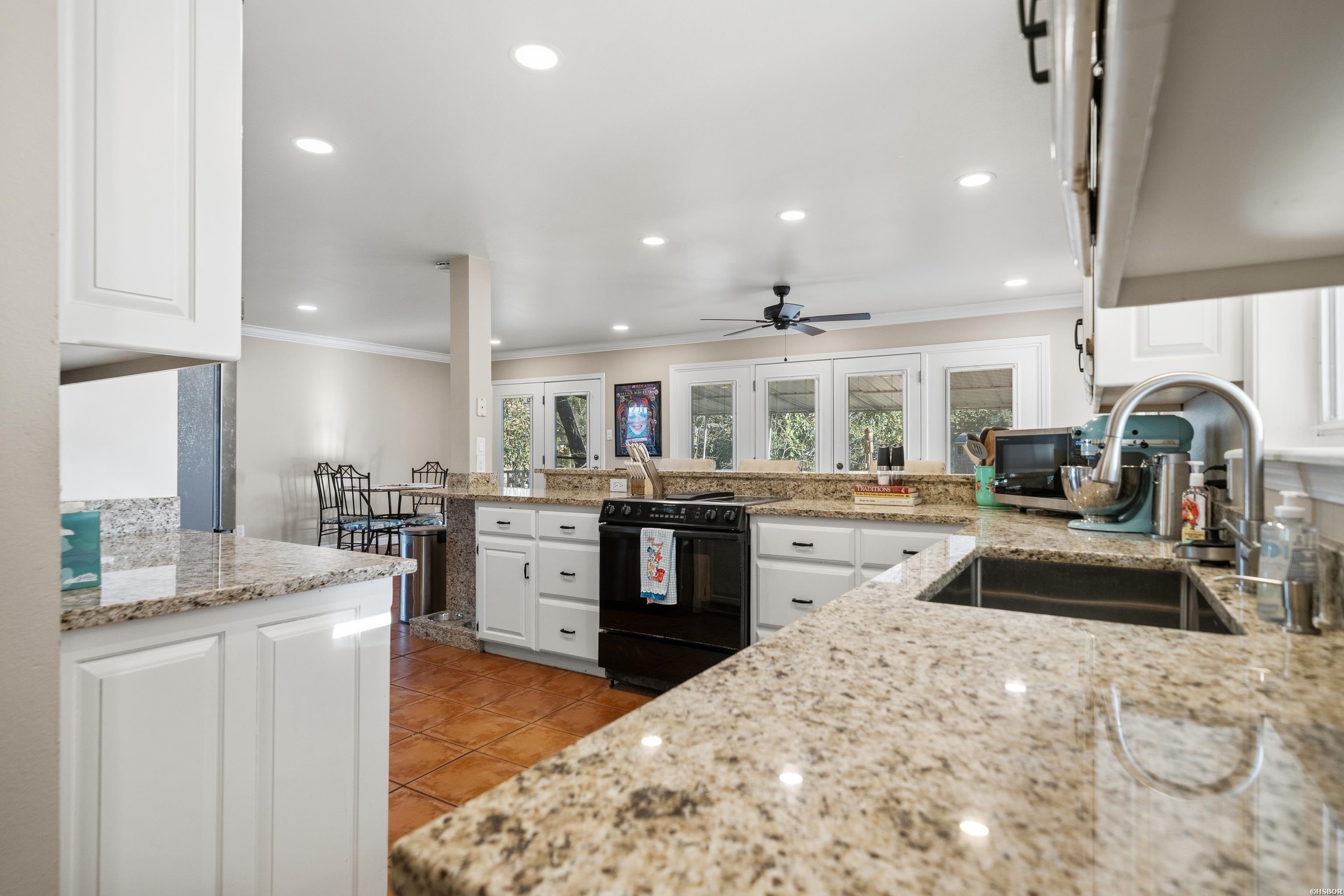 Single Family 4BR 3BA - 127 TINKER, Hot Springs, AR
