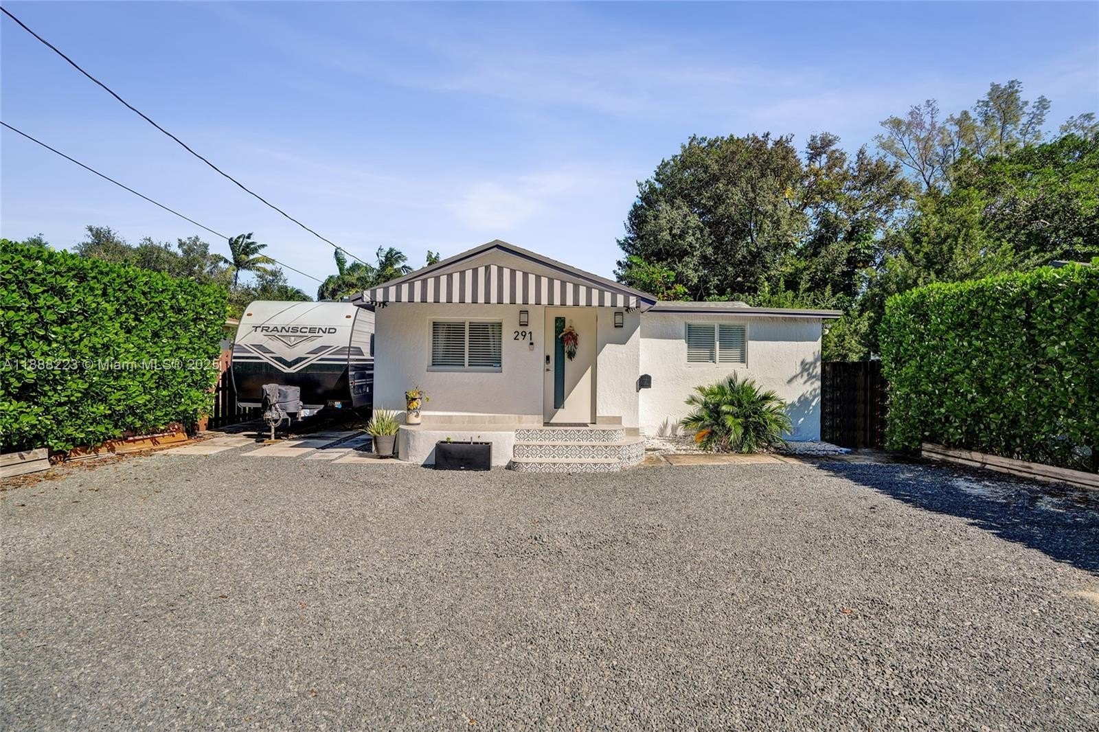 Single Family 3BR 2BA - 291 NW 95th St, Miami, FL