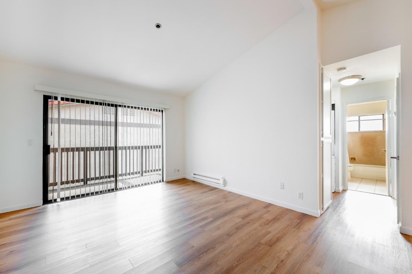 Condo 2BR 1BA - 15065 Hesperian BLVD 22, SAN LEANDRO, CA