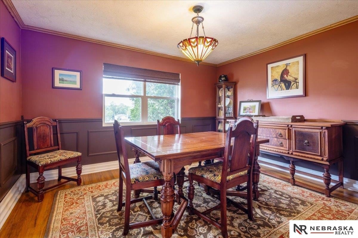 Single Family 4BR 2BA - 718 Avenue E, Plattsmouth, NE
