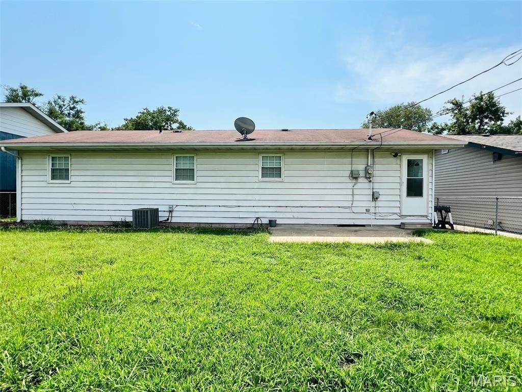 Single Family 3BR 1BA - 2005 Louise Avenue, Cahokia, IL