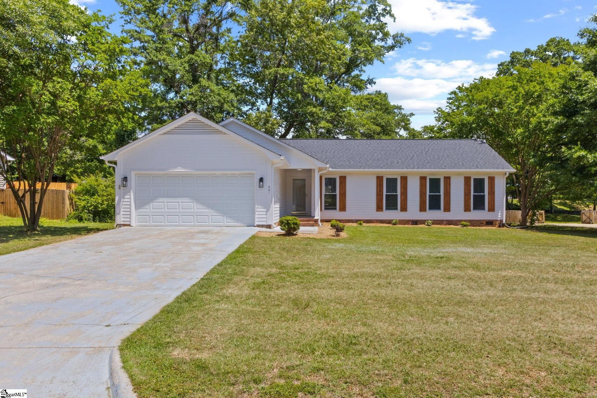 Single Family 3BR 2BA - 401 Belcross Drive, Simpsonville, SC
