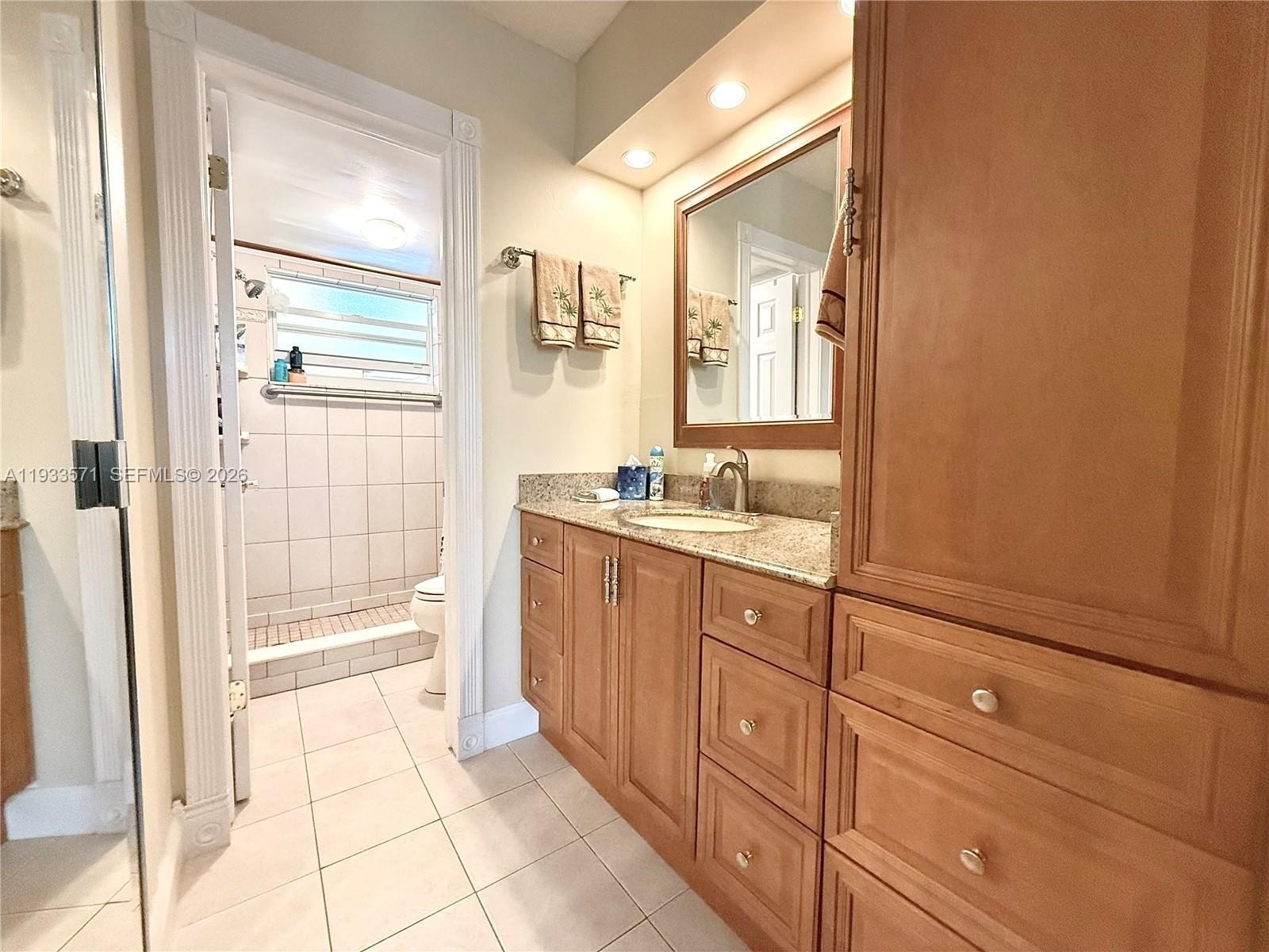 Condo 1BR 2BA - 6700 Royal Palm Blvd, Pompano Beach, FL